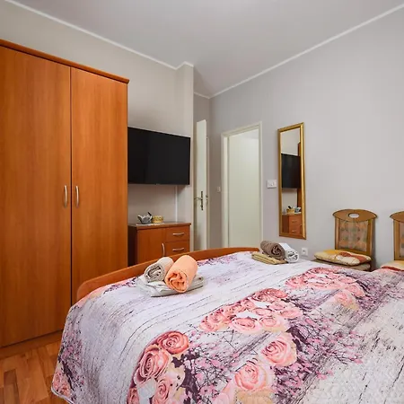 Apartament Alma Iig *