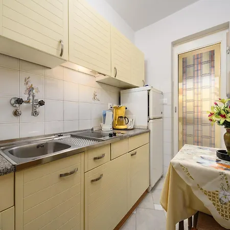 Apartament Alma Iig *